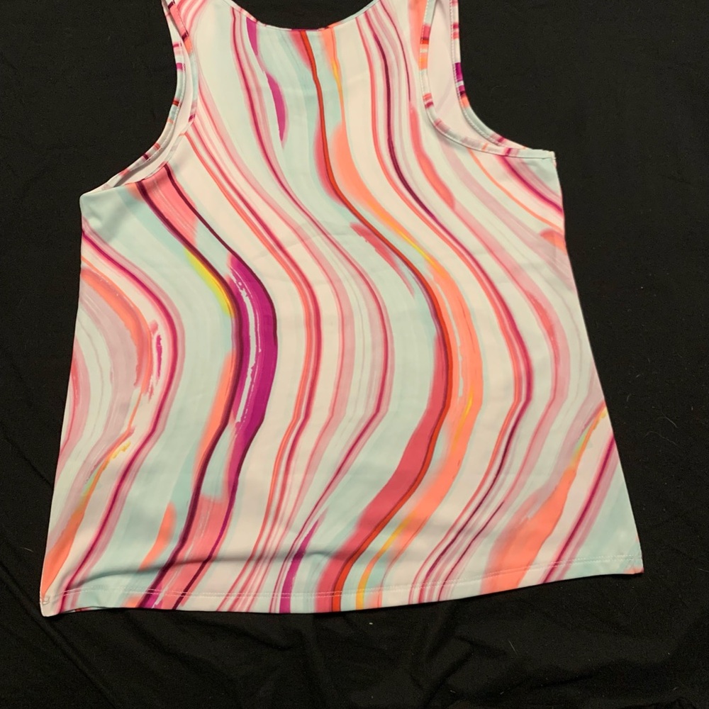 Two Active Wear Tank Tops - Picture 4 of 8